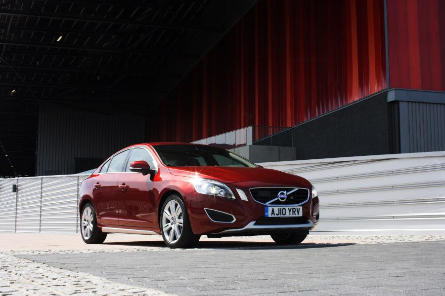  Volvo S60 2010 года  (фото 206 из 226)